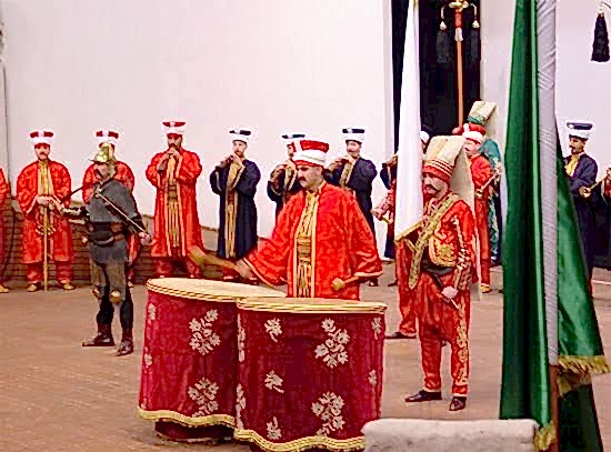 Evden Gelin Çıkartma Mehter Takımı Kiralama Profesyonel Ekip İle Sizlere Hizmet Vermekteyiz İstanbul Her ilçesinde Mehter marşı Kiralama